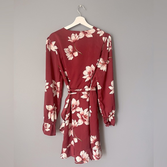 Cupcakes and Cashmere floral dress in size L - Picture 2 of 3